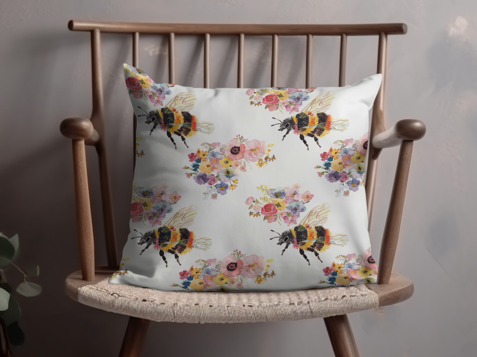 Floral Bee Print Throw Pillow, Decorative Spring Flowers Cushion, Vintage Botanical Pillowcase, Home Decor, Garden Theme, Bumblebee Design